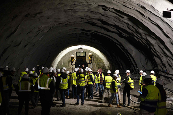 The President of the Government of the Canary Islands visits the project "Anillo Insular de Tenerife" (Canary Islands)