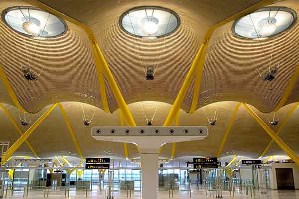 FCC Industrial wins the contract to renew the outdoor public lighting installations at the Madrid Barajas International Airport
