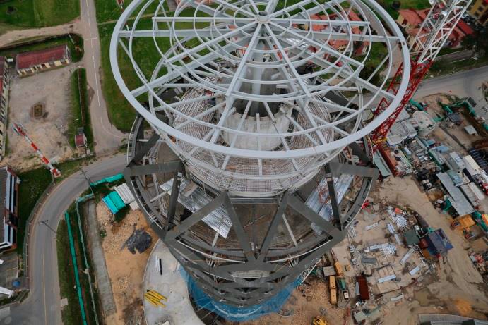 FCC completes the metal structure of the Control Tower at El Dorado Airport, Columbia