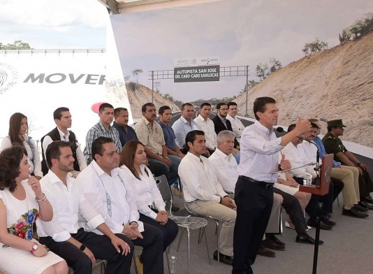 El presidente de México, Enrique Peña Nieto, inaugura la autopista San José del Cabo – Cabo San Lucas