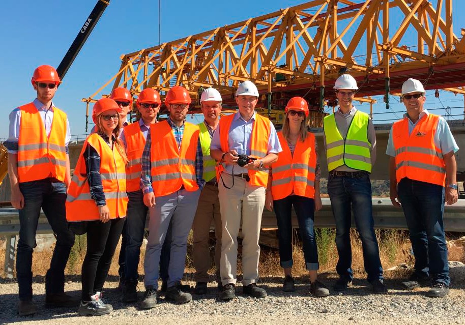 Los estudiantes de la Universidad técnica de Dresde visitan el viaducto de Almonte