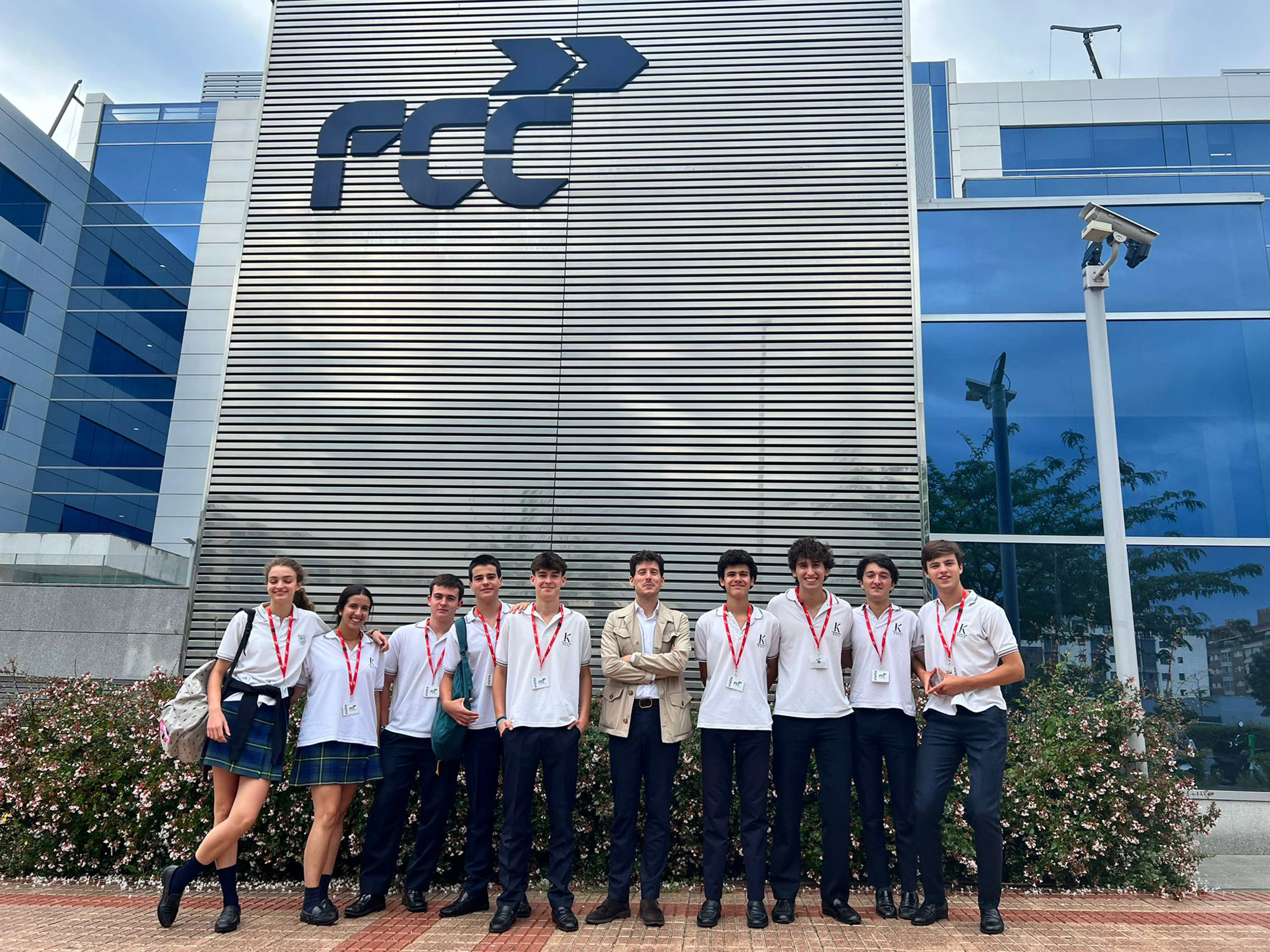Students from the Kensington School visit the facilities of the FCC Group