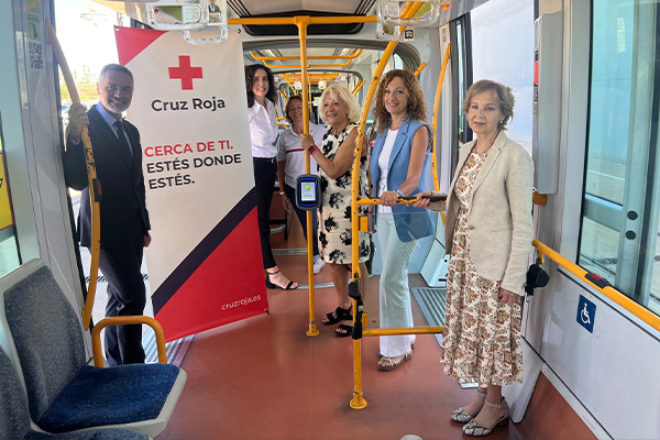 Cruz Roja and Tram of Murcia launch a campaign that highlights everything that Older People contribute to our society