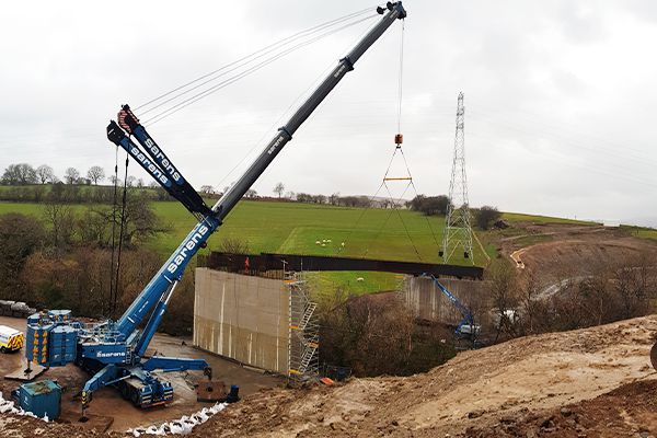 The Future Valleys consortium reaches an important milestone: placing the first beams on the bridges of the A465 motorway widening project (Wales)