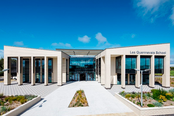 FCC Construcción wins the rehabilitation contract for the Les Quennevais School in Jersey (United Kingdom)